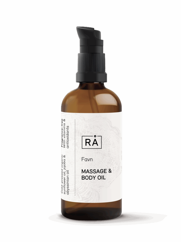 Flaske med eksklusiv olje fra RÅ Skincare med jojoba og antioksidanter for økt spenst og glød.