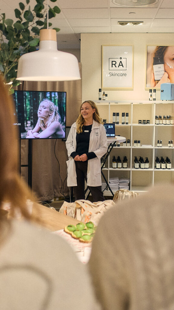 Gründer av RÅ holder foredrag om Fersk hudpleie for presse