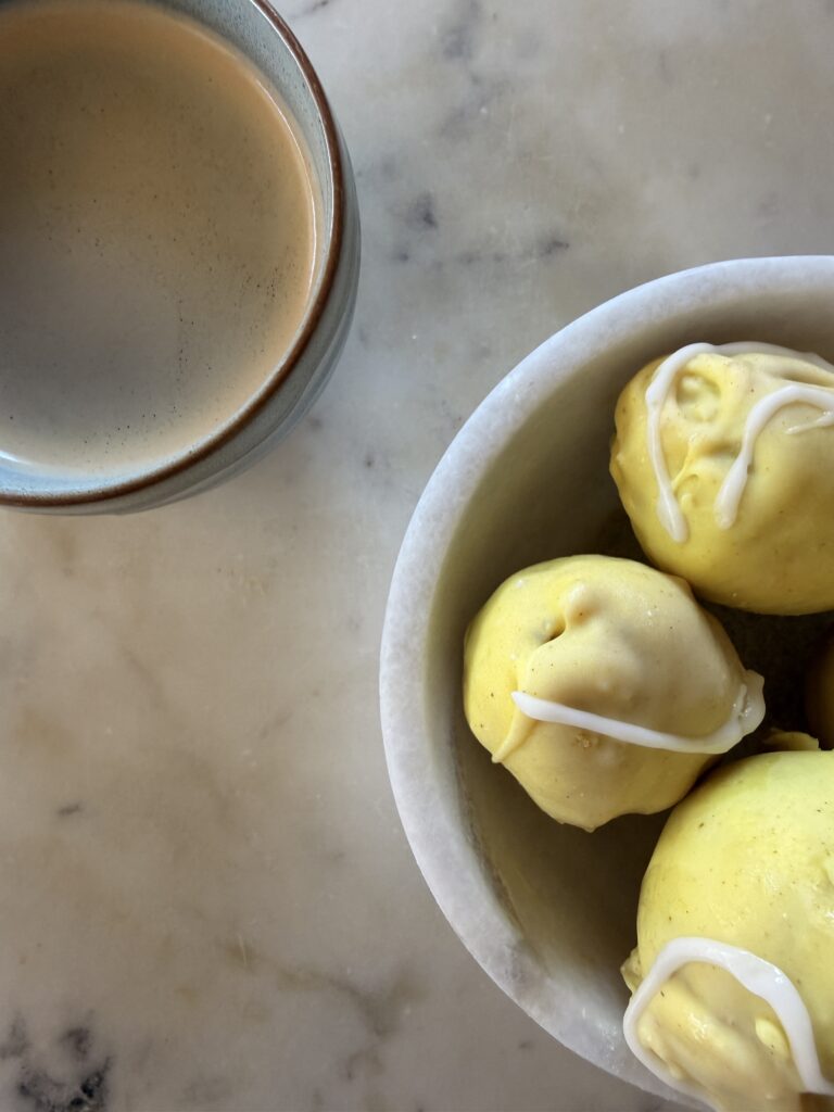 Rå sitronkuler til påsken